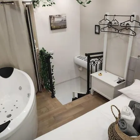 Apartament Tinyhouse All'orto Con Idromassaggio *