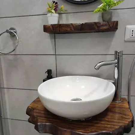 Tinyhouse All'orto Con Idromassaggio Napoli